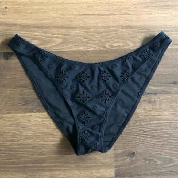 FREE Bikini Bottoms - Picture 1 of 3